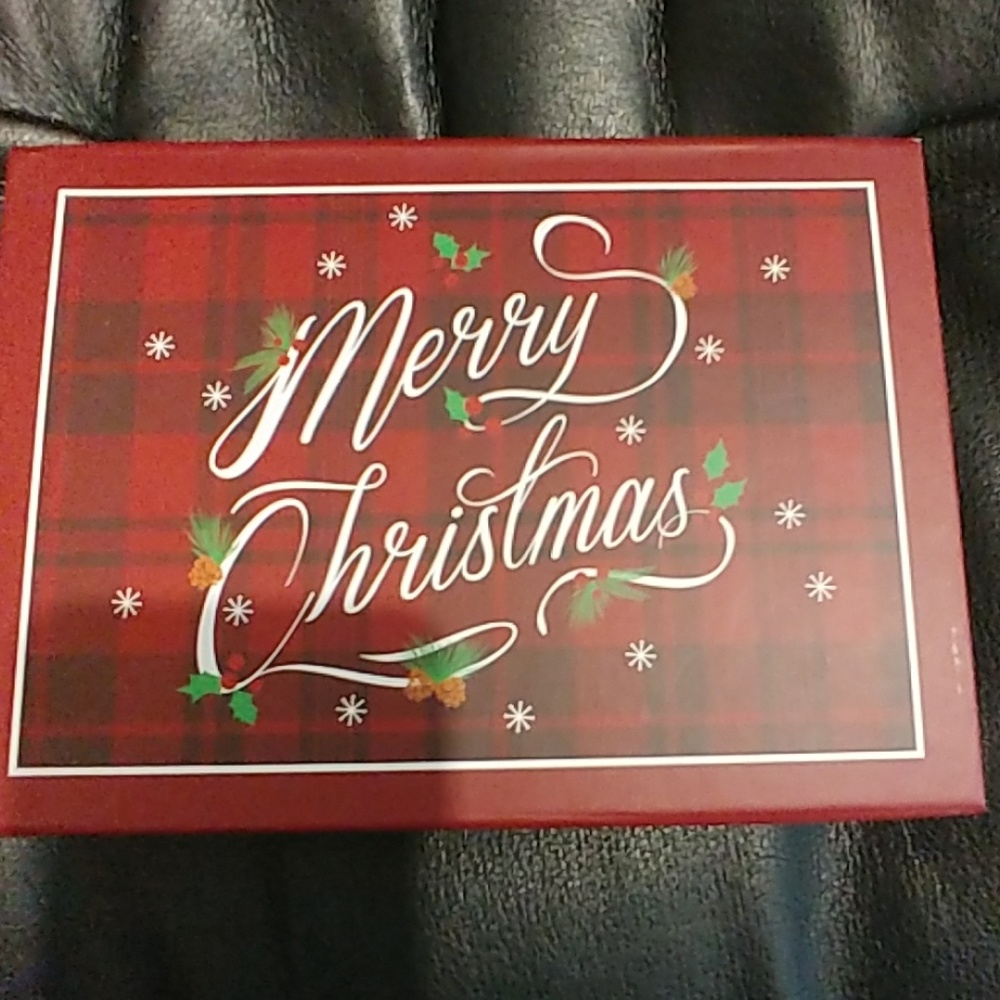 Christmas Cards, 18 with envelopes